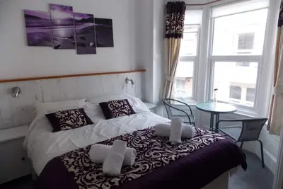 Image de Rénové famille 4 Chambre maison de ville de 80 verges de la plage de Weymouth, Ciel, Wifi