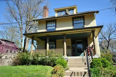 Image de Emplacement parfait au centre des Highlands! +2500 pieds carrés