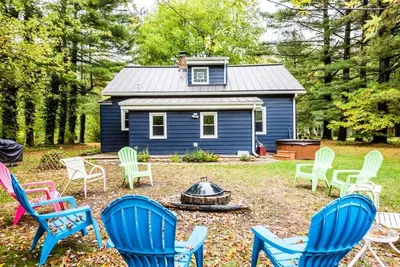 Image de (Minimum de trois nuits d'été! ) Gîte de charme au coeur de Union Pier!