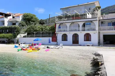 Image de Appartement de deux chambres prés de la plage Podstrana, Split (A-6113-a)