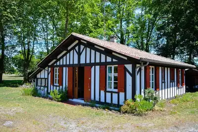 Image de Maison typiquement landaise pour 6 à 8 personnes sur la commune de Bias