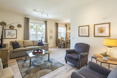 Image de Quai de la baie - Magnifique front de mer 2 King Br / 2ba Condo!