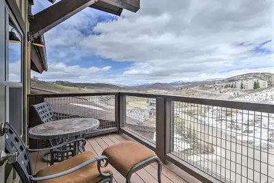 Image de Cozy Granby Resort Condo - Étapes des remontées mécaniques!