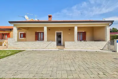 Image de Appartement de vacances avec Internet et barbecue