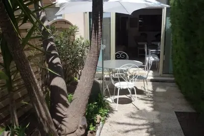 Image de Superbe 2 Pieces, de standing, avec jardin privatif et proche mer. . . !