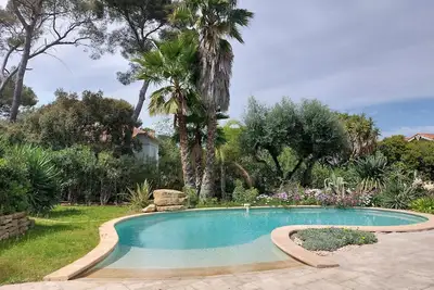 Maison de Charme avec billard et flipper pour animer vos soirées -5/6 personnes.