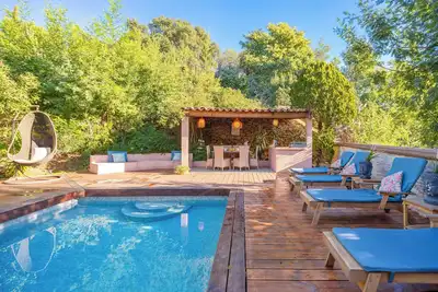 Image de Maison  piscine  chauffée à 200 mn des plages.
