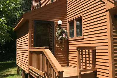 Image de Maison de ville familiale avec A / C et piscine chauffée. Près de Storyland!