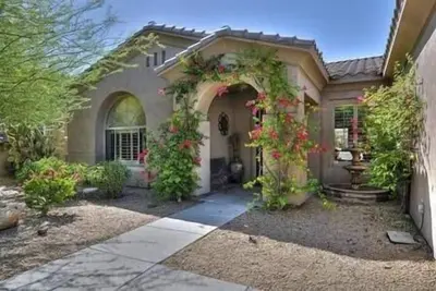 Image de Luxueuse villa du désert avec 4 chambres et piscine privée - Scottsdale à portée de main!