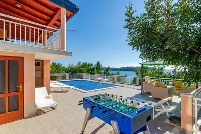 Image de Maison pour la famille près de la mer et avec la piscine Karbuni, Korcula (K-14776)