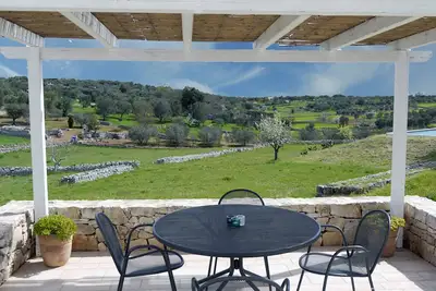 Image de Casa Cicerali - Une ferme en pierre située entre Ostuni et Cisternino