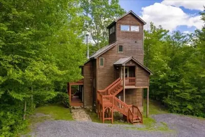 Image de Détendez-vous \"au Bord du Ruisseau\" Dans Cette Cabane Privée! Animaux Acceptés