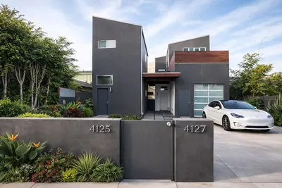 Image de Beach House Venice Beach Maison de luxe avec arche de luxe Abott Kinney Venice Pier