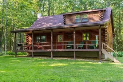 Image de Accueil confortable dans les bois! Animaux acceptés 10 personnes