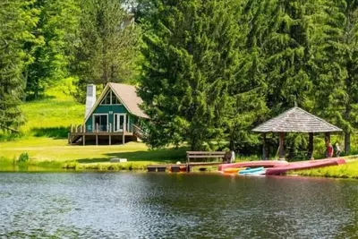 Image de Adorable Chalet au Bord du lac