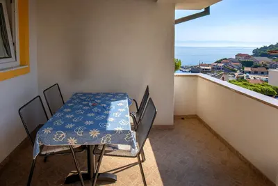 Image de Appartement d'une chambre avec la terrasse et la vue sur le mer Mali Losinj, Losinj (A-8026-a)