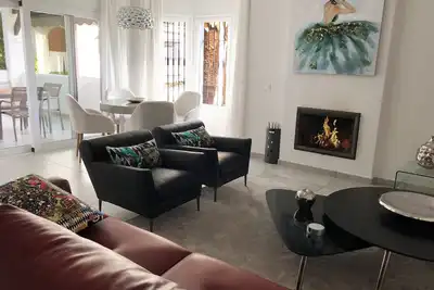 Image de Élégant 2 Chambre Appartement de luxe à Naranjos Puerto Banus