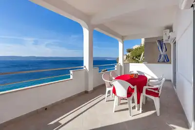 Image de Appartement de deux chambres prés de la plage Pisak, Omis (A-1001-c)