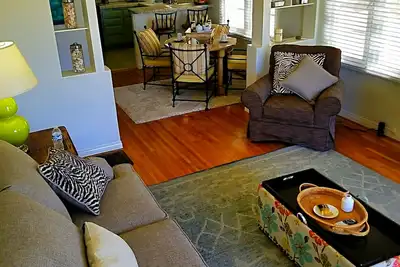 Image de S'Amuser Au Soleil! 1 chambre / 1 salle de bain sur l'eau à Belmont Shore