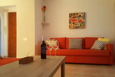 Image de Appartement bien situé, spacieux et aéré. Tout sur le pas de la porte