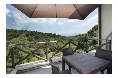 Image de Le Borgo di Tresana \"Federico\" dispose d'une grande terrasse avec vue