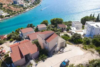 Image de Appartement d'une chambre prés de la plage Baie Kalebova Luka, Rogoznica (A-13804-a)