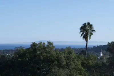 Image de Cottage Artisan exquis w / vue sur la mer et les jardins