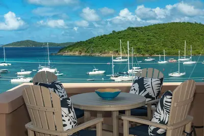 Image de Grande baie, vues magnifiques et promenade en ville, trois chambres, deux salles de bain