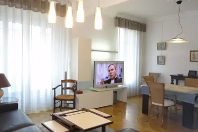 Image de Appartement tout confort au centre de Nice avec parking, la plage à pieds!