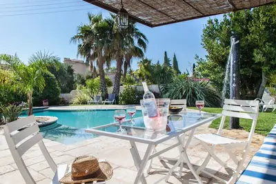 Image de Villa de charme - 3 étoiles- sur Bormes dans propriété avec piscine