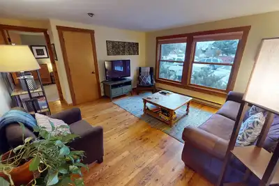 Image de Magnifique condo Creekside dans le pittoresque centre-ville de Jackson Hole!