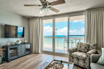 Image de Sur la plage, vue panoramique sur le golfe, Condo Pelican Beach rénové