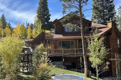 Image de Maison Fun, accès au ski, vue sur la montagne, navette gratuite, luge, bain à remous, enfants / animaux