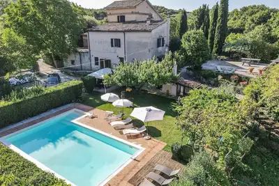 Image de Detached villa with private pool 20 kms from Todi & Spoleto. Quiet area