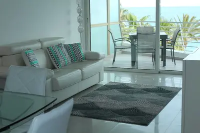Image de Superbe Appartement En Front De Mer Vue Mer, Clim, Parking.