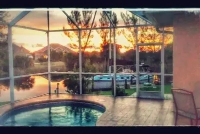 Image de Sunset Paradise: couchers de soleil, champagne et luxe! ! Réservation en mai et en été