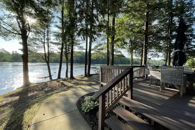 Image de Rustique, Lakefront Home avec des vues que vous ne croirez pas! Station de ski en quelques minutes