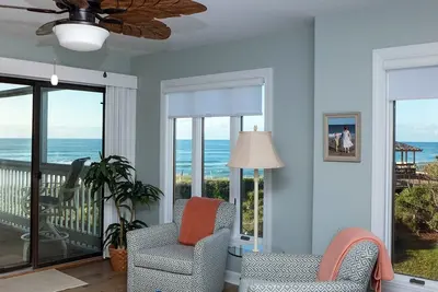 Image de Belle Corner Oceanfront 3 chambres 2 salles de bain Condo