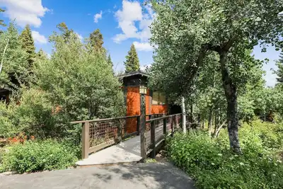 Image de Hill Top Cabin comme Townhouse Rocky Ridge Unit # 107