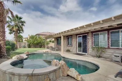 Image de Maison Indio avec piscine privée et green par golf