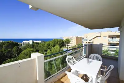 Bel appartement avec vue sur la mer, parking et piscine - Turismar