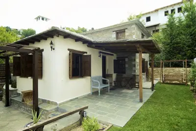 Image de Maisons Pelion | Maison En Pierre charmante villa avec vue imprenable pour 2-4 personnes