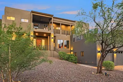 Image de Modern House Mtn & City Views-Randonnée dans Back Yard-Salle de divertissement pour les groupes! !