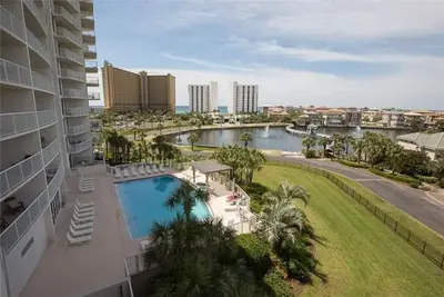 Image de Beau condo 3br / 3ba récemment mis à niveau!