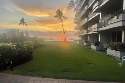 Image de Complètement rénové rez de chaussée lit Murphy dans le salon Clean