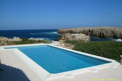 Image de Maison en première ligne de mer avec vue panoramique sur la mer à 180 degrés