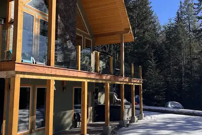 Image de Escapade isolée de montagne avec des vues étonnantes