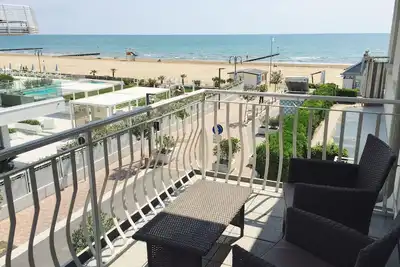 Image de Lido di Jesolo apartment - Facing The Sea with Private Beach (just renovated)