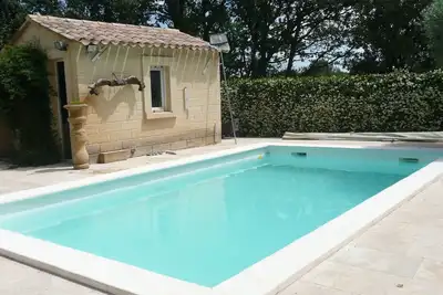 Image de Maison avec terrasse, jardin et piscine et la rivière à 10 mn à pied. . .