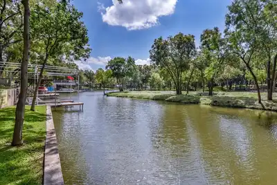 Image de No Wake Waterfront Cove Maison, Jardin clos, Animaux acceptés, Lac Lbj! Fish & Swim!
